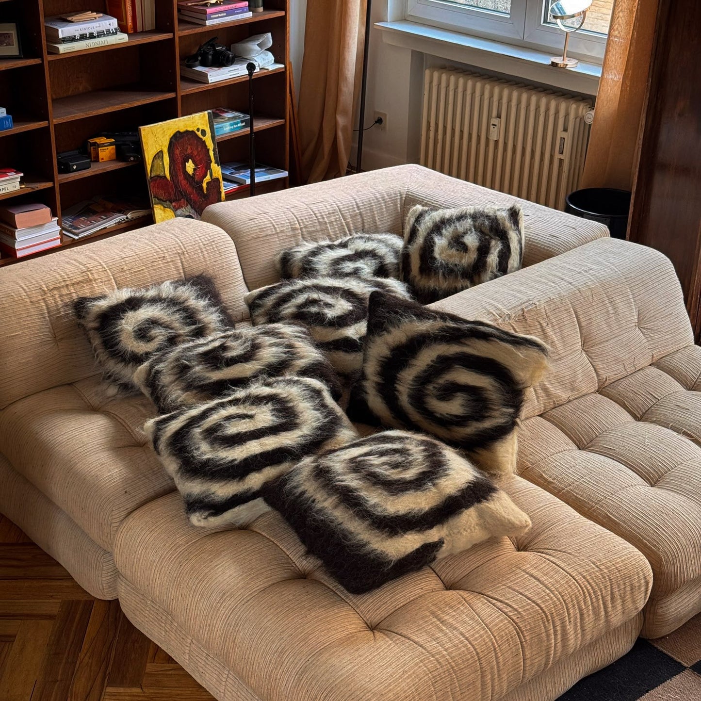 Swirl pillow