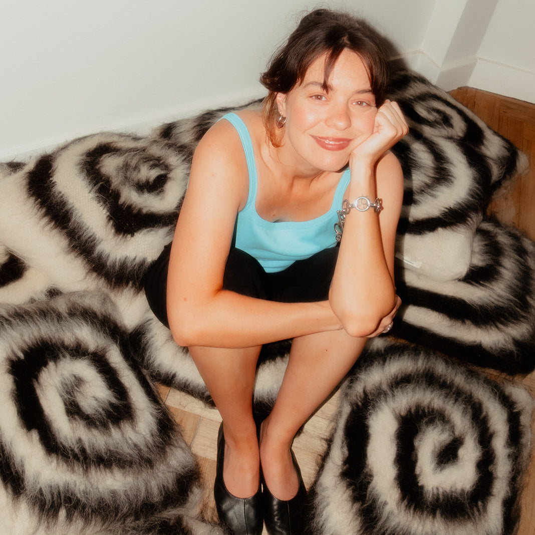 Swirl pillow