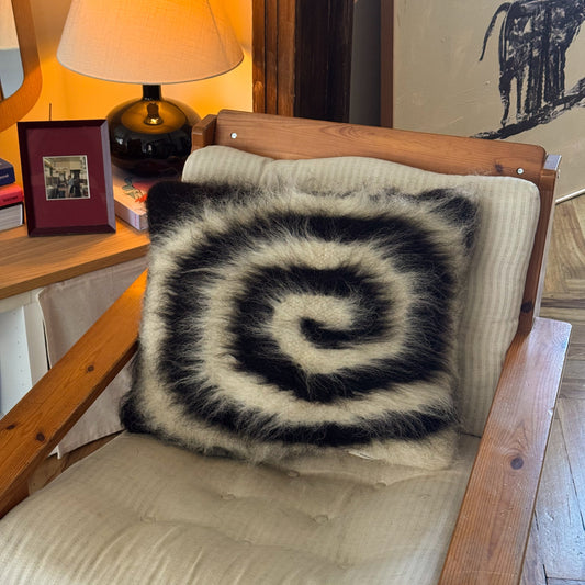 Swirl pillow