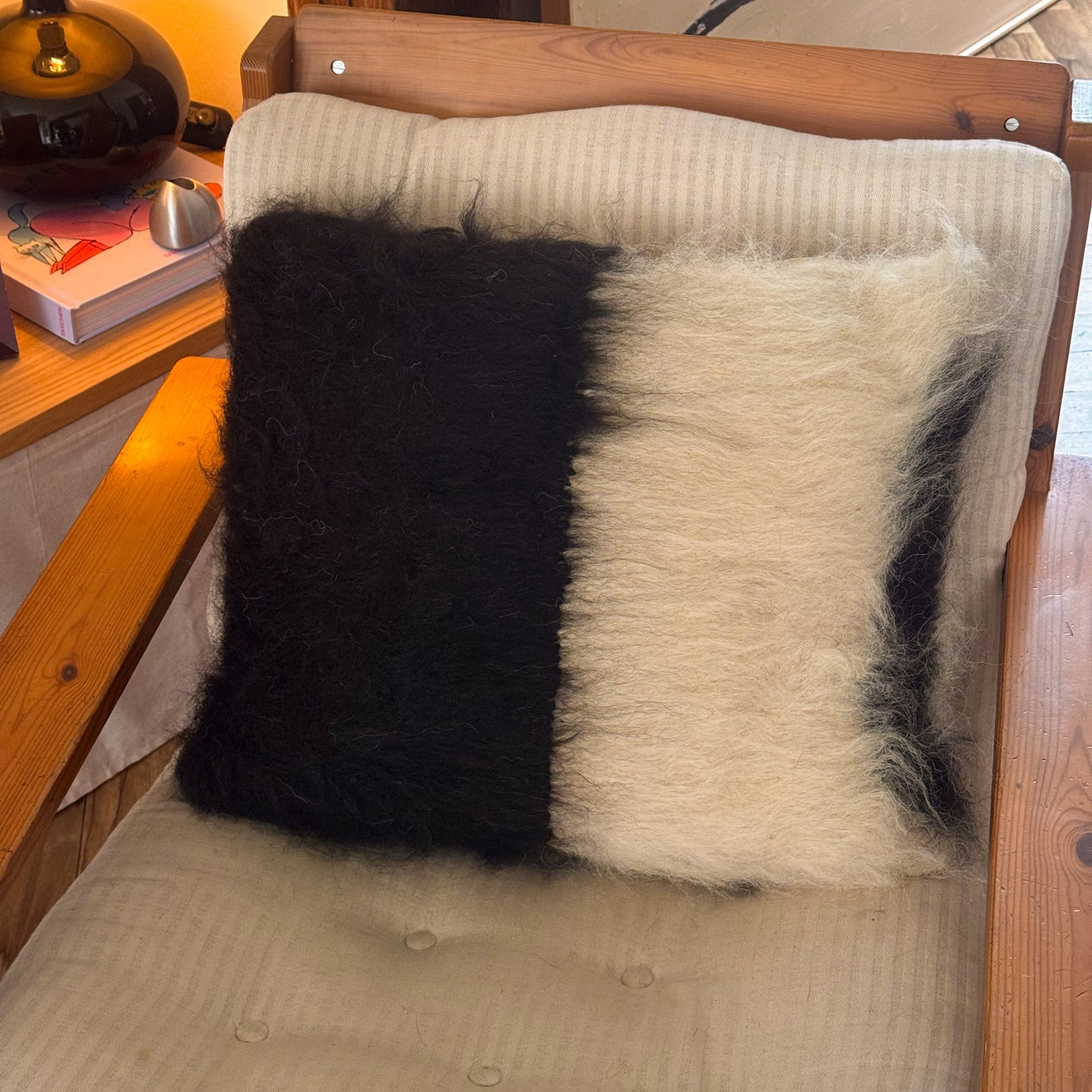 Swirl pillow